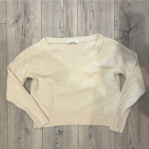 Cream colored cashmere cropped V neck from Everlane